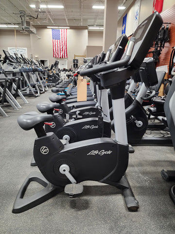 Life Fitness 95C Platinum Club Series Upright Bike - Explore Console Life Fitness 95C Platinum Club Series Upright Bike - Explore Console
