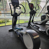 precor_883_efx_P82_elliptical