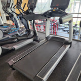 Life Fitness Discover SE3 95T Treadmill Elevation