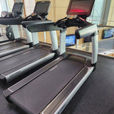 Life Fitness Discover SE3 95T Treadmill Elevation
