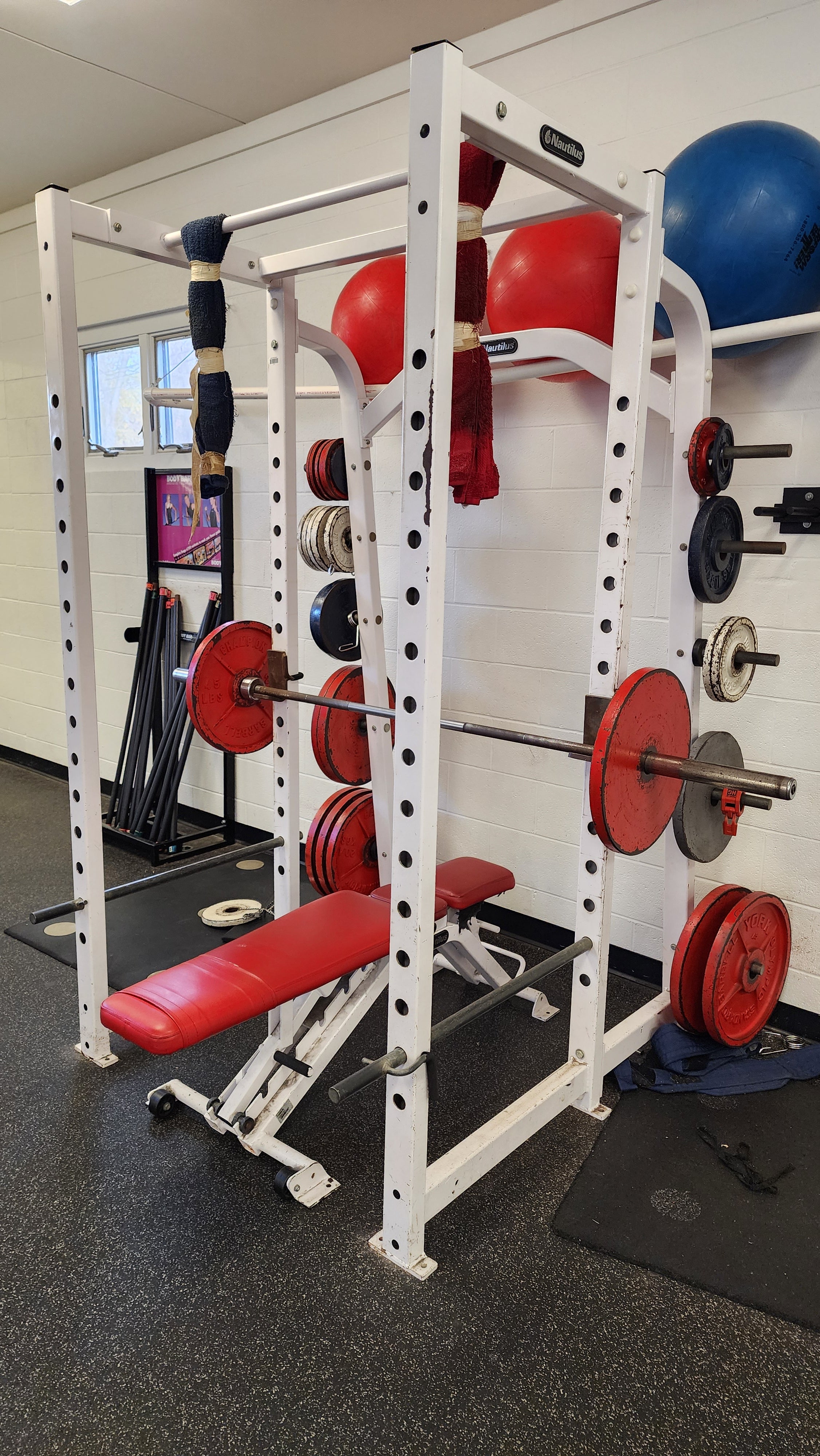 Power Rack Nautilus Weight Bench With Lat Pulldown Hot Nautilus