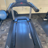 Life Fitness Integrity Treadmill w/SE3 HD Display Console