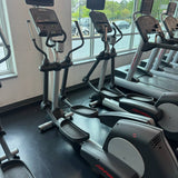 Life Fitness Integrity Series CLSX Elliptical Cross-trainer