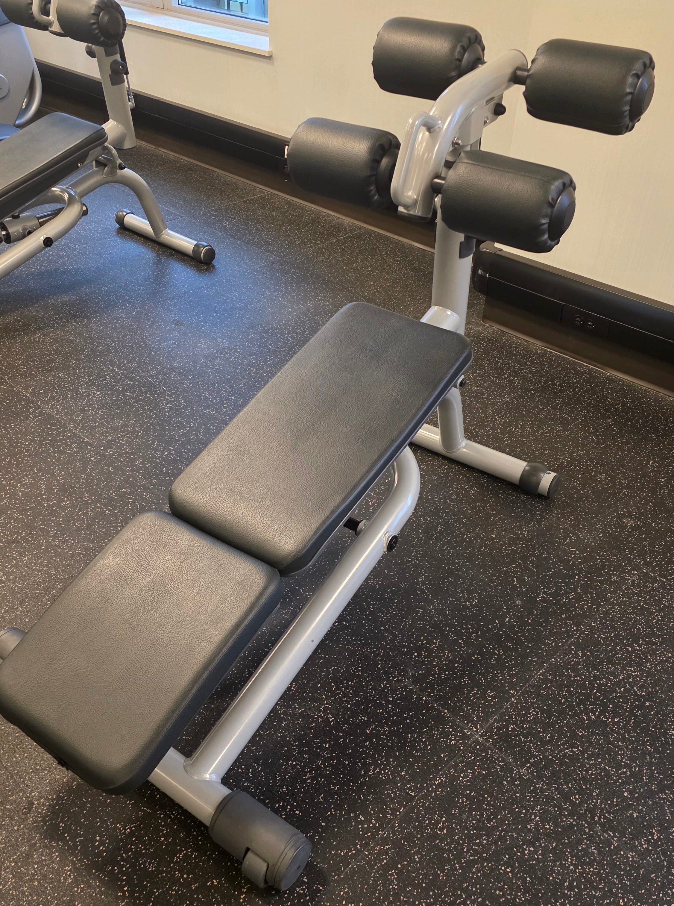 Technogym_Abdominal_Crunch_Ben