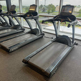True Fitness Treadmill C900 - Envision 16" Console.2