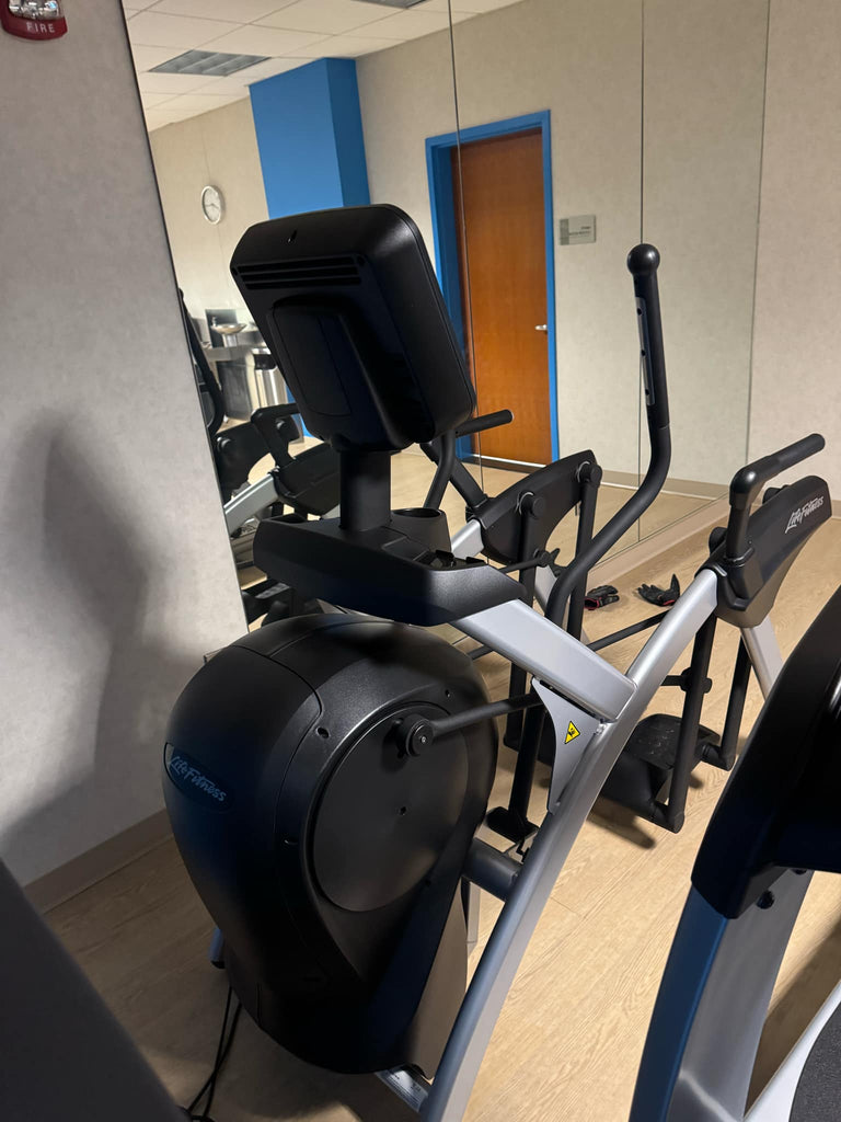 Life Fitness Total Body Arc Trainer SE3 - Elevation Series | CFF ...