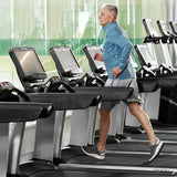 Life Fitness Discover SE3 HD 95T Treadmill Elevation