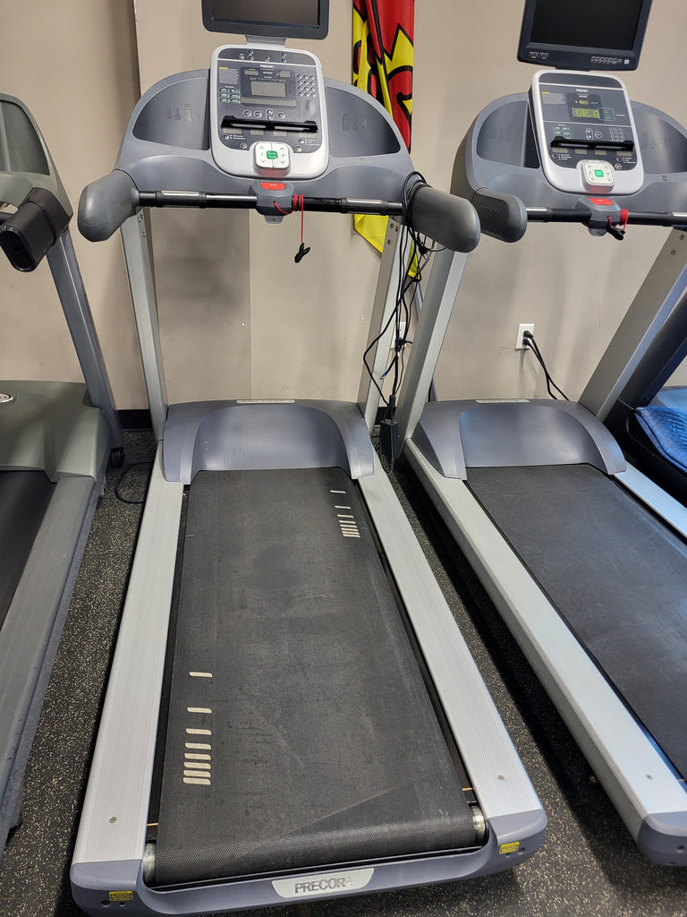 Precor 946i Commercial Treadmill | Ground Effects | CFF Strength Equipment