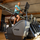 precor-scl-895-stairclimber-P94
