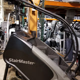 STAIRMASTER 8 SERIES GAUNTLET STEPMILL W/LCD CONSOLE (D1)