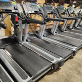 life_fitness_clst_treadmill